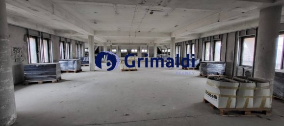 5-salle Bâtiment à Vercelli, Italy No. 212592 36