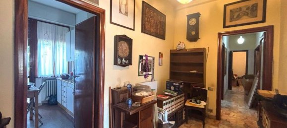 3 bedrooms Apartment in Florence, Italy No. 371066 11