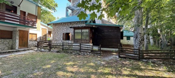 Дом с 3 комнатами в Риети, Италия № 288660 2