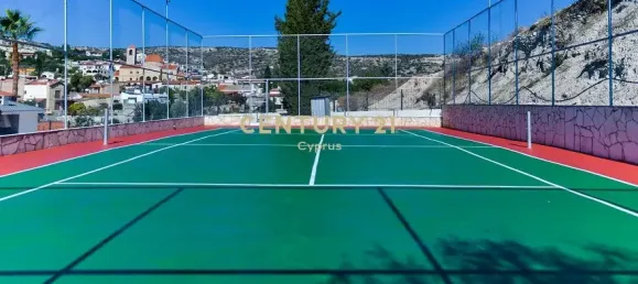 5 bedrooms Villa in Agios Tychonas, Cyprus No. 357 8