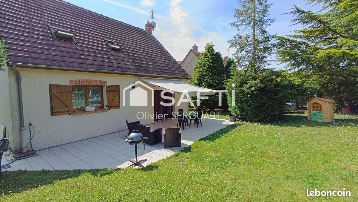 3 bedrooms House in Saint-Quentin, France No. 329721