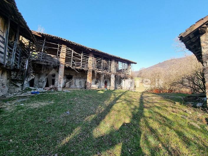 9 bedrooms House in Albino, Italy No. 116597