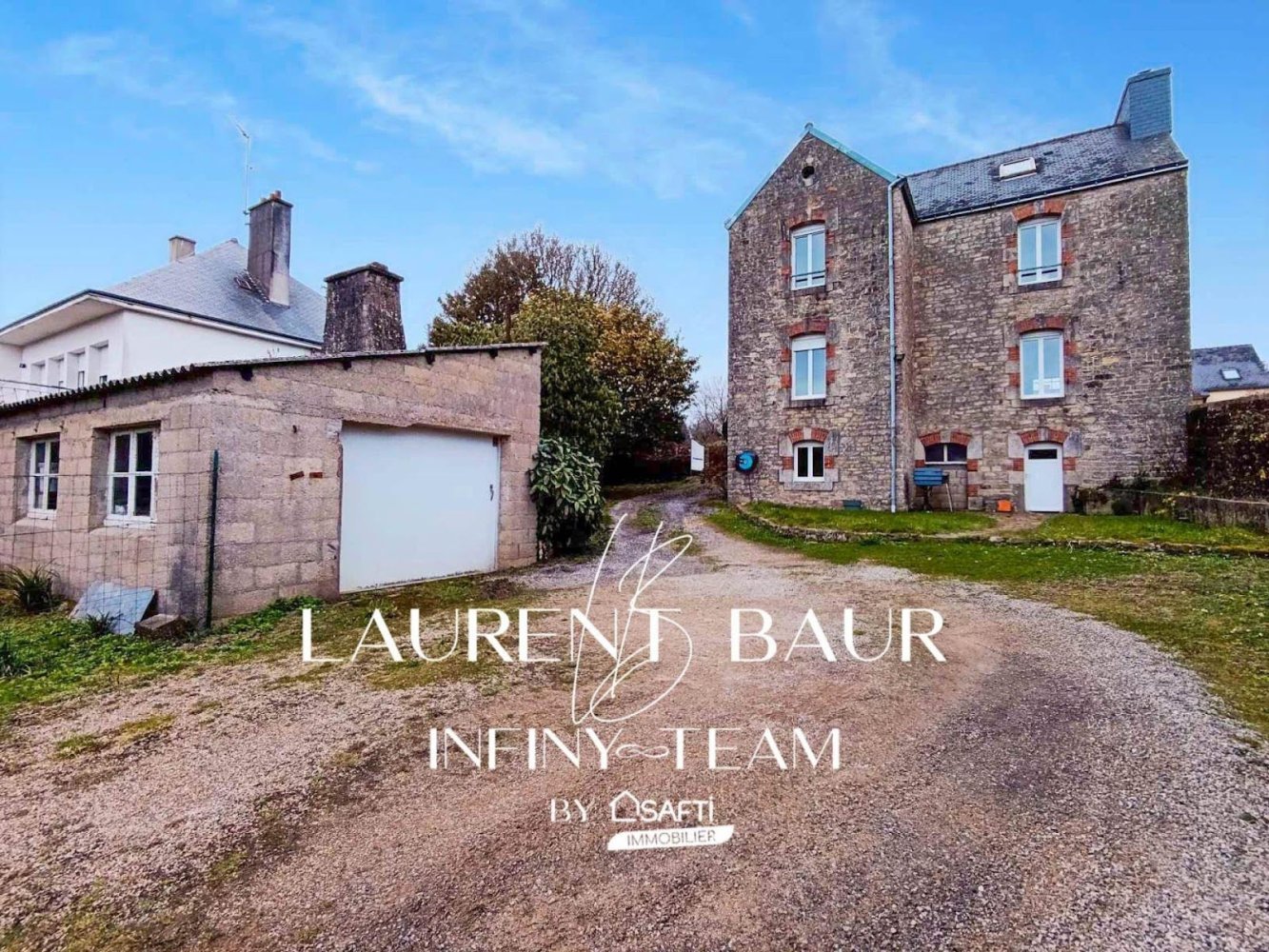 Casa de 3 dormitorios en Scaer, France No. 274442