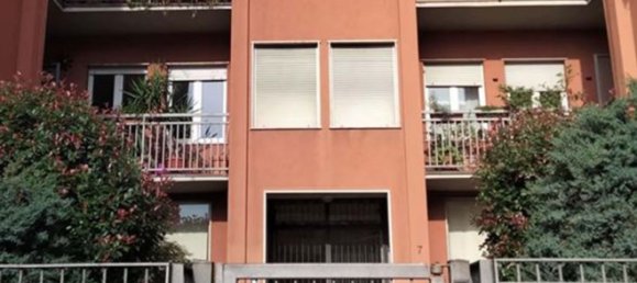 3 rooms Apartment in Bergamo, Italy No. 3447 14