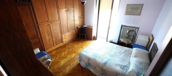 3 rooms Apartment in Orbassano, Italy No. 110949 6