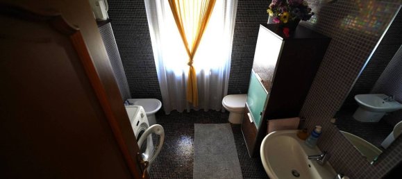 3 rooms Apartment in Orbassano, Italy No. 110949 12