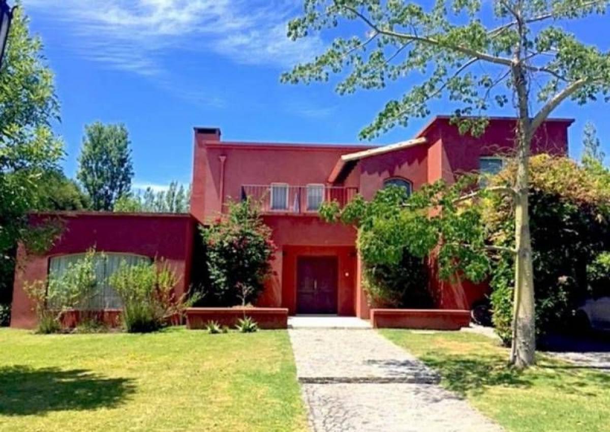 4 bedrooms House in Tigre, Argentina No. 5119