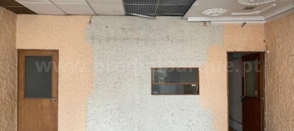 9 chambres Bâtiment à Porto, Portugal No. 83001 5