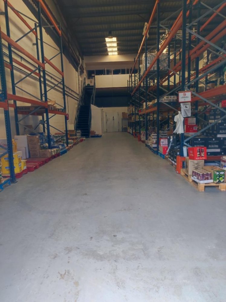 615m² Warehouse in La Linea de la Concepcion, Spain No. 205360