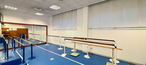 600m² Office in Milan, Italy No. 291937 7