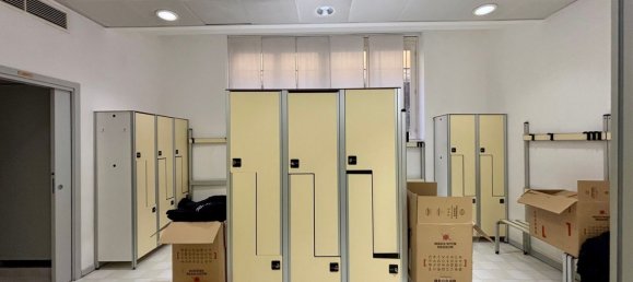 600m² Office in Milan, Italy No. 291937 13