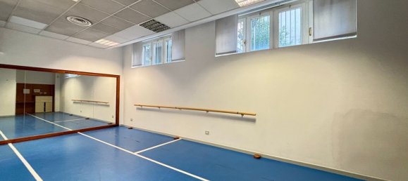 600m² Office in Milan, Italy No. 291937 8