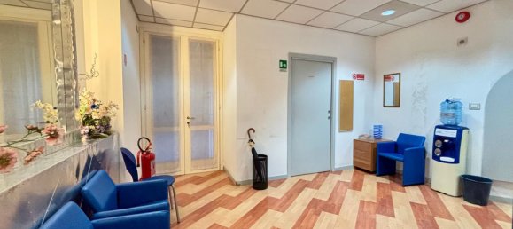 600m² Office in Milan, Italy No. 291937 14