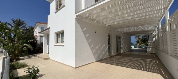 Вилла с 4 спальнями в Пернера, Аммохостос, Кипр № 26608 12