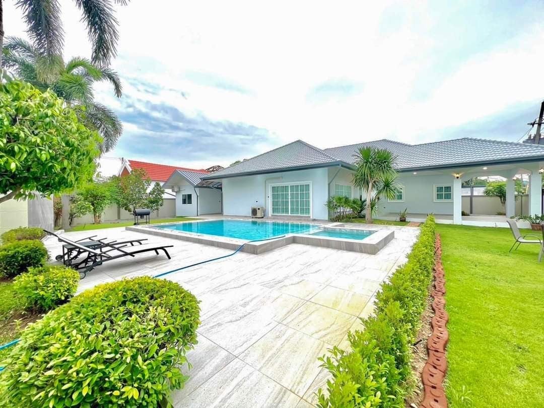 5 غرف نوم مقهى / مطعم في Pattaya, Thailand رقم 5510