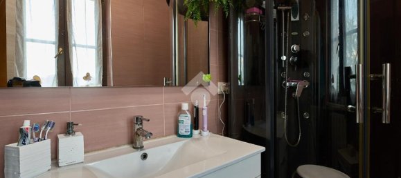 3 bedrooms Villa in Mulazzano, Italy No. 329567 15