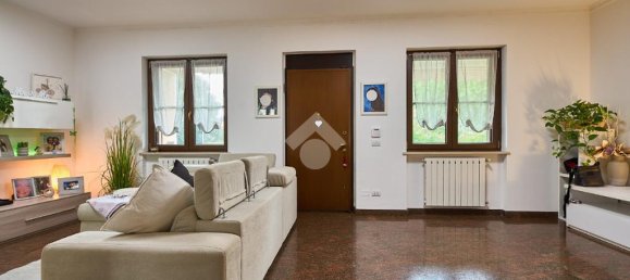 3 bedrooms Villa in Mulazzano, Italy No. 329567 9