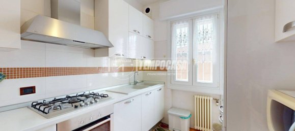 3 rooms Apartment in Carpi, Italy No. 341966 5