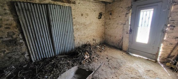 2 bedrooms House in Mayenne, France No. 357621 9