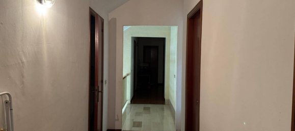 5 rooms Apartment in Santa Vittoria in Matenano, Italy No. 297100 34