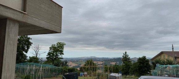 5 rooms Apartment in Santa Vittoria in Matenano, Italy No. 297100 7