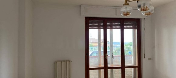 5 rooms Apartment in Santa Vittoria in Matenano, Italy No. 297100 10