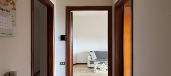 5 rooms Apartment in Santa Vittoria in Matenano, Italy No. 297100 19