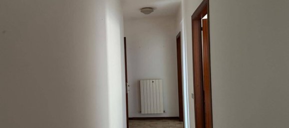 5 rooms Apartment in Santa Vittoria in Matenano, Italy No. 297100 25
