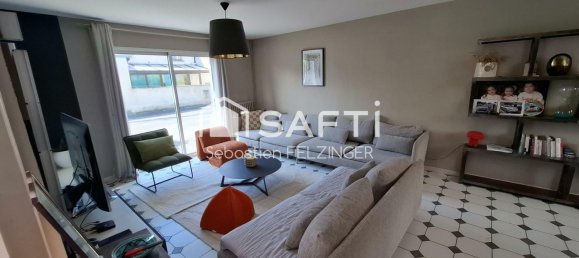 5 bedrooms House in Laon, France No. 349070 2