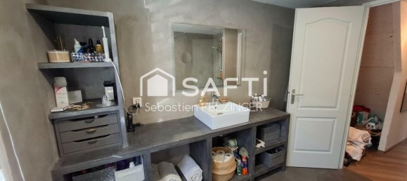 5 bedrooms House in Laon, France No. 349070 9