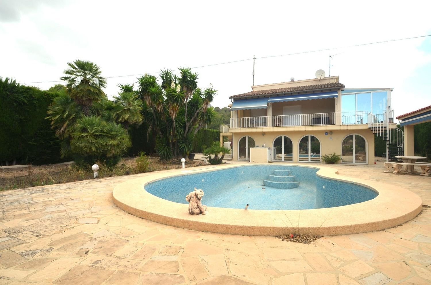 6 bedrooms Villa in La Nucia, Spain No. 271367