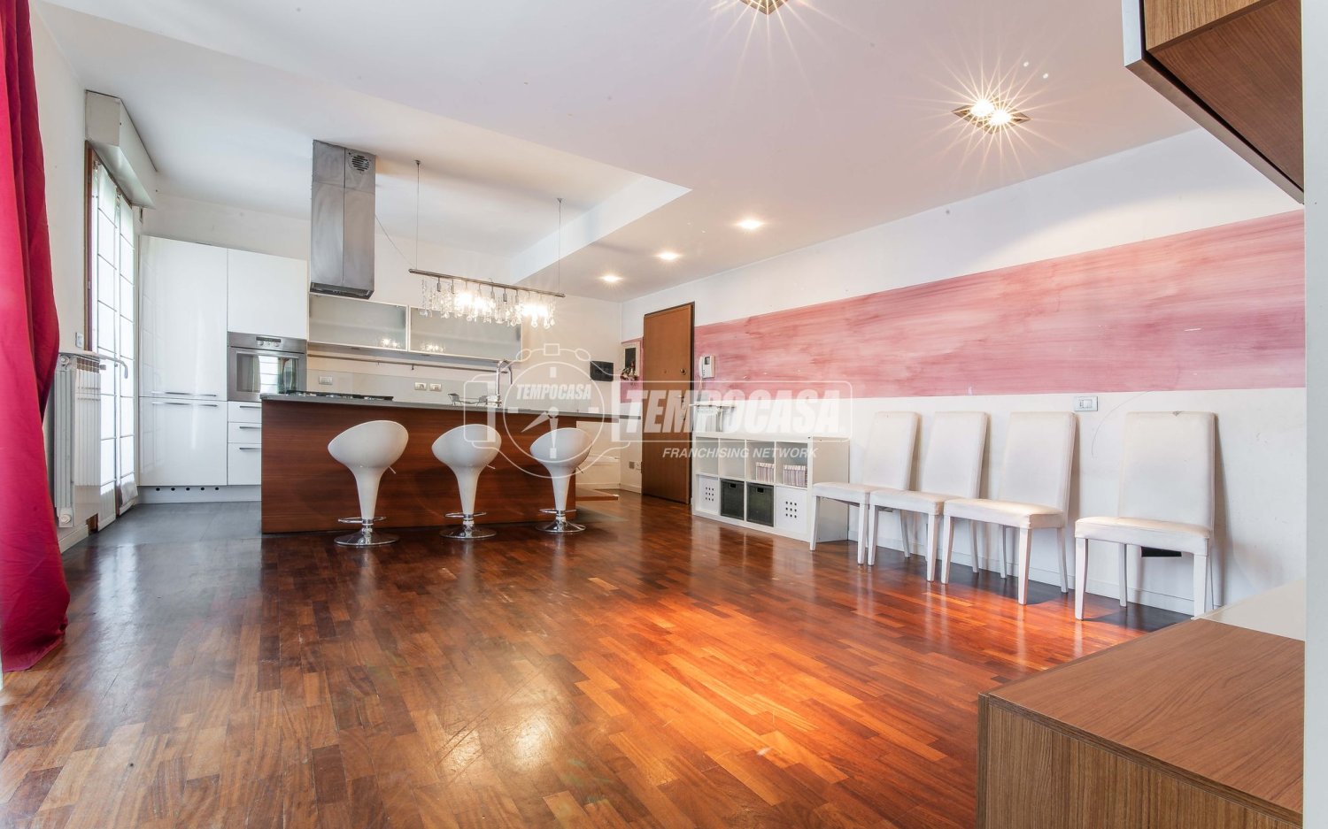 Apartamento T2 em Guanzate, Italy N.º 275849