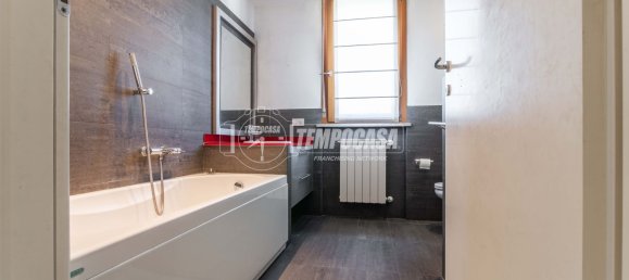 Apartamento T2 em Guanzate, Italy N.º 275849 3