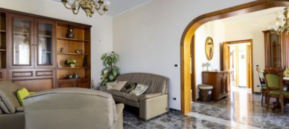 4 bedrooms Villa in Catanzaro, Italy No. 224102 16