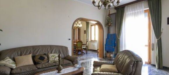 4 bedrooms Villa in Catanzaro, Italy No. 224102 21
