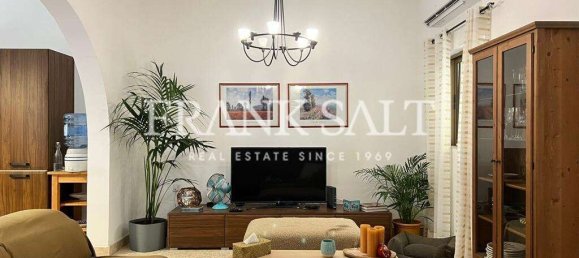 3 bedrooms House in Attard, Malta No. 3232 4