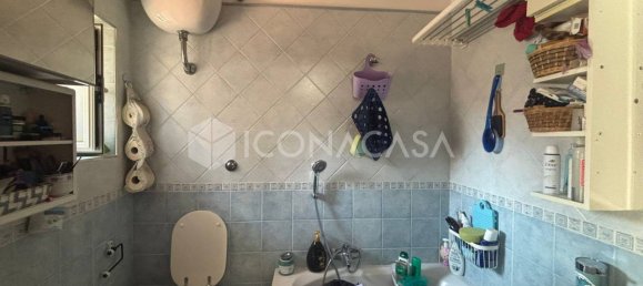3 rooms Apartment in Naples, Italy No. 266706 4
