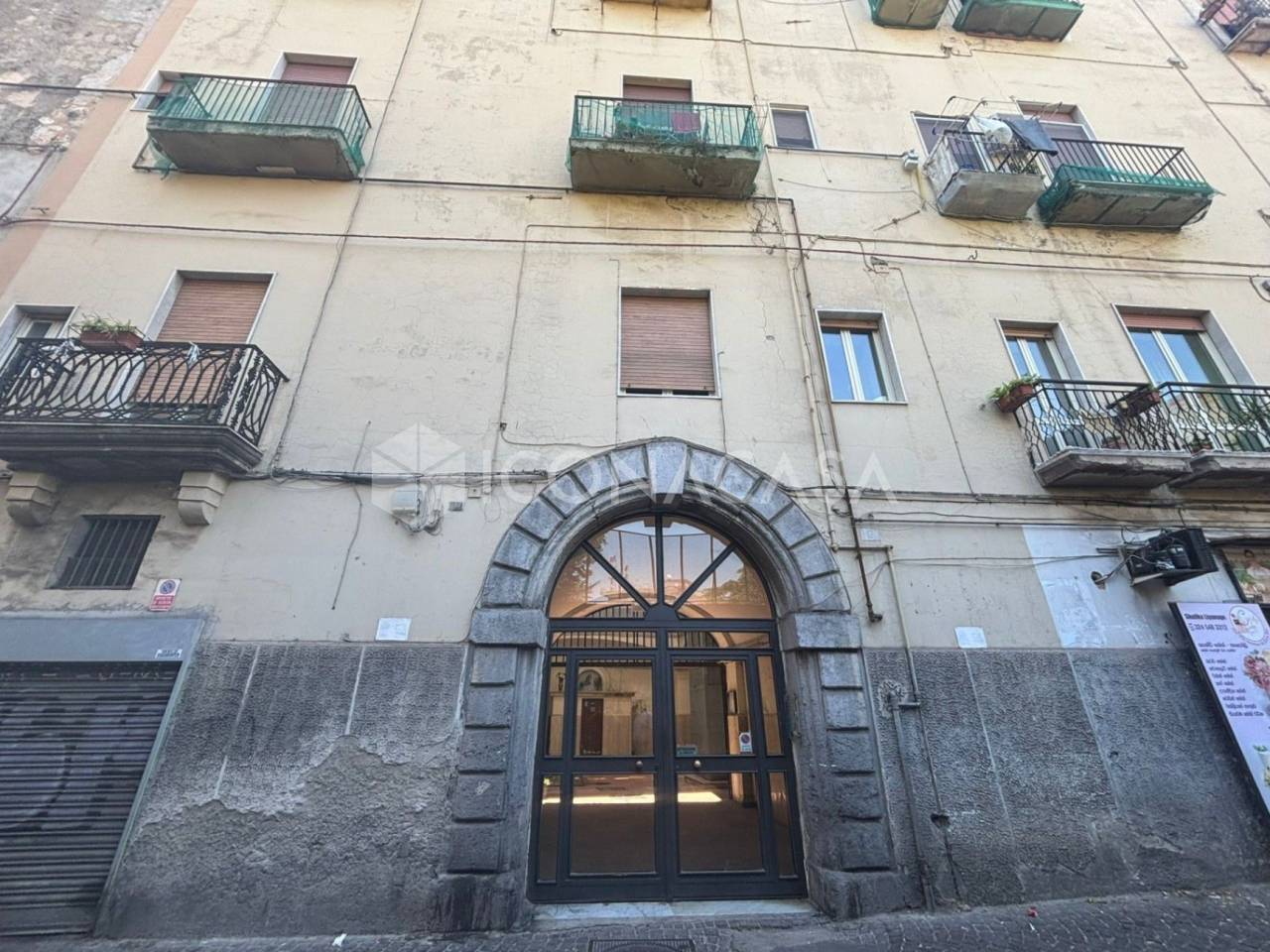 3 rooms Apartment in Naples, Italy No. 266706