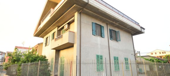 3 bedrooms Penthouse in Pescara, Italy No. 323661 24