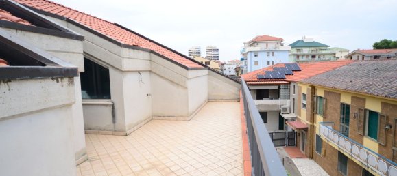 3 bedrooms Penthouse in Pescara, Italy No. 323661 33