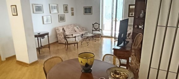 3 bedrooms Apartment in Naples, Italy No. 313998 8