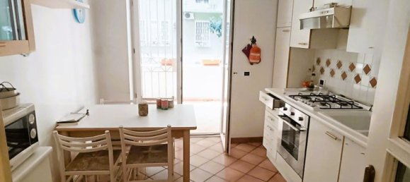 3 bedrooms Apartment in Naples, Italy No. 313998 16