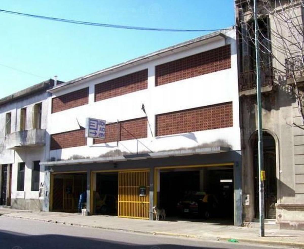 875m² Building in Buenos Aires, Argentina No. 107360