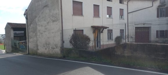 Edificio en Desenzano del Garda, Italy 250 m² No. 96067 43