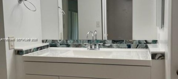 2 dormitorios propiedad comercial en venta en Miami, Miami-Dade, Florida, USA № 615935 10