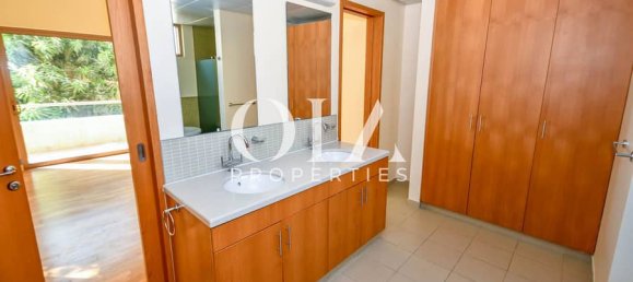 4 bedrooms Villa in Al Raha Gardens, UAE No. 17314 10