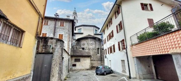 Bureau à Chiavenna, Italy 49m² No. 310940 3