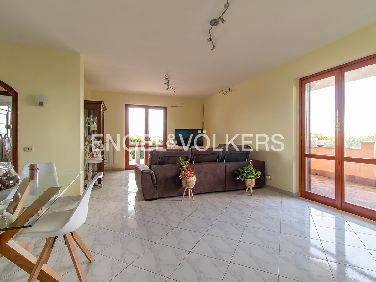 3 chambres Villa à Guidonia Montecelio, Italy No. 132729