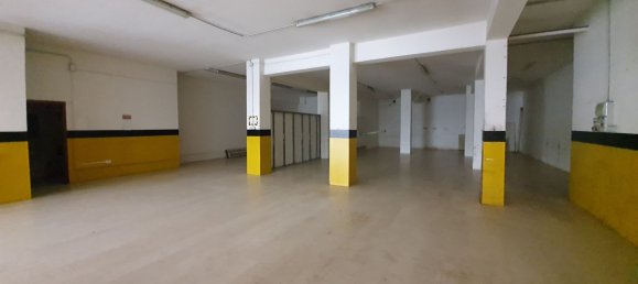 374m² Commercial property in Lanciano, Italy No. 129434 26
