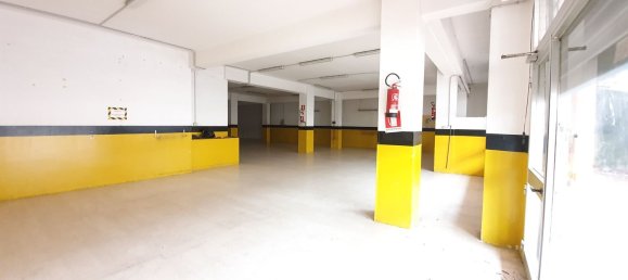 374m² Commercial property in Lanciano, Italy No. 129434 6